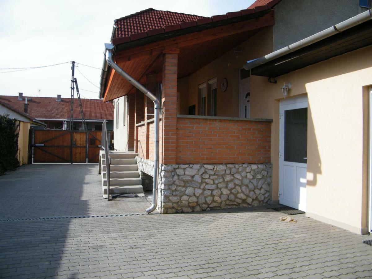 Pal Utcai Apartman Miskolc Luaran gambar
