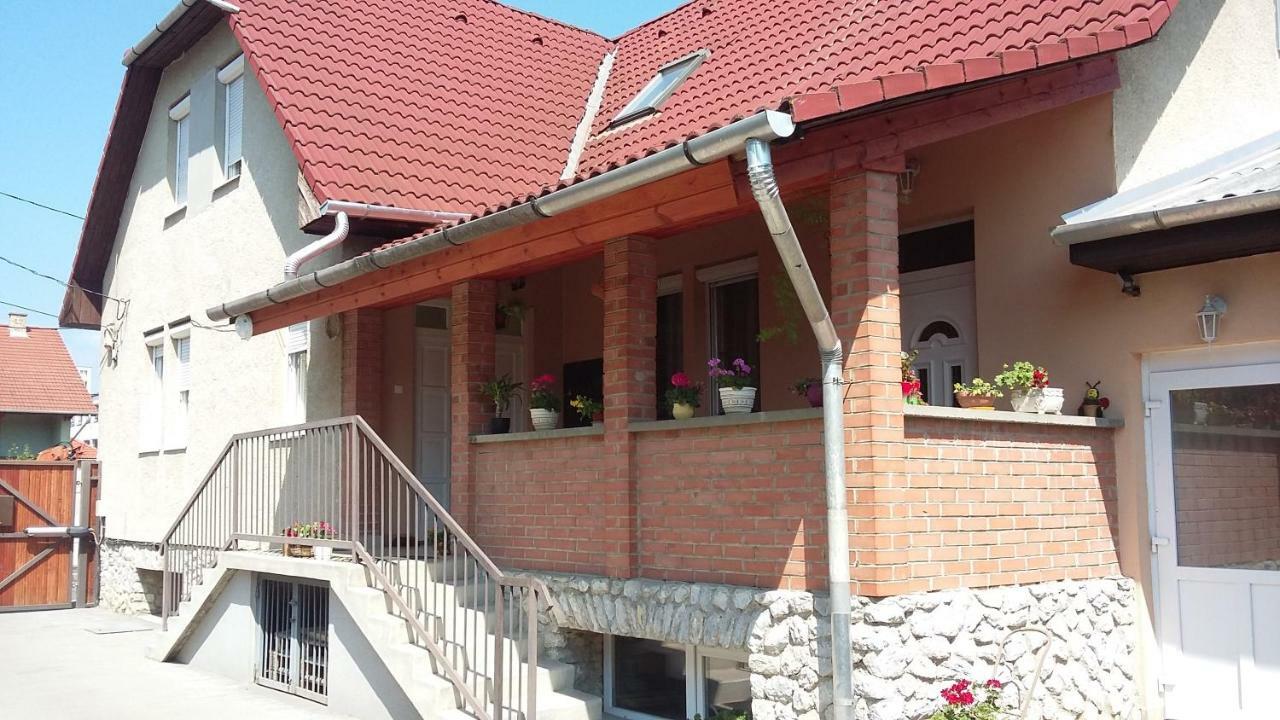 Pal Utcai Apartman Miskolc Luaran gambar